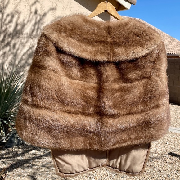 Mink fur wrap, stole, cape-let - EUC vintage - Picture 2 of 15